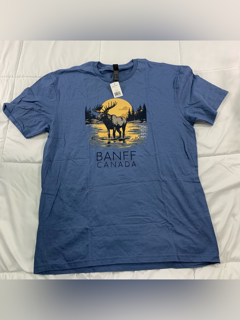 New GILDAN Banff tshirt size L